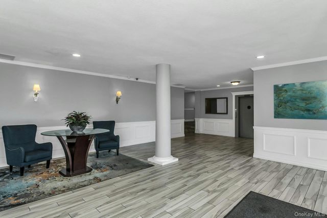 315 Atlantic Avenue 2G, East Rockaway, NY 11518