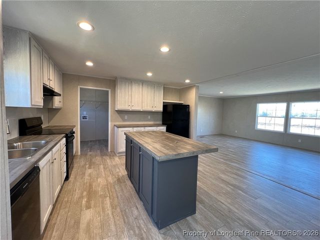 801 Horseshoe Road, Autryville, NC 28318