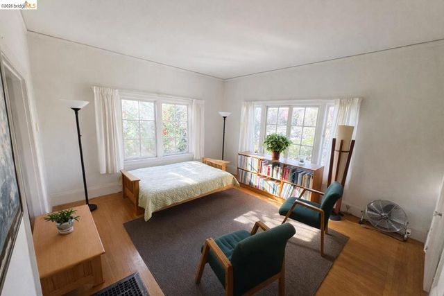 6100 Chabot road, Oakland, CA 94618