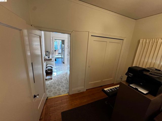 6100 Chabot road, Oakland, CA 94618