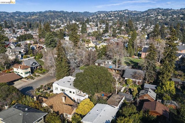 6100 Chabot road, Oakland, CA 94618