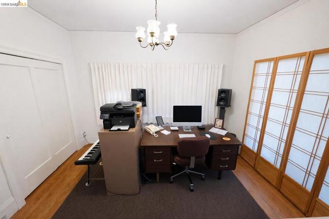 6100 Chabot road, Oakland, CA 94618