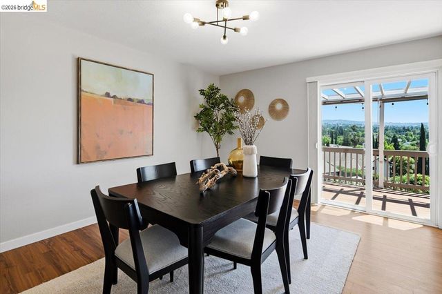733 Daffodil Way, Concord, CA 94518
