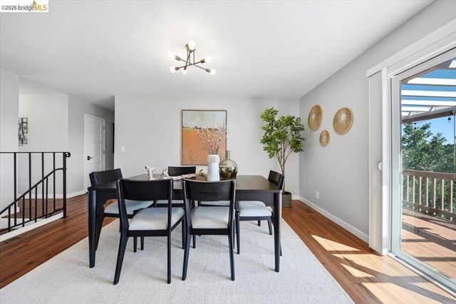 733 Daffodil Way, Concord, CA 94518