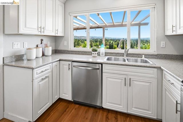 733 Daffodil Way, Concord, CA 94518