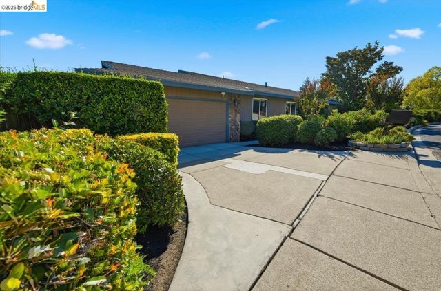 733 Daffodil Way, Concord, CA 94518