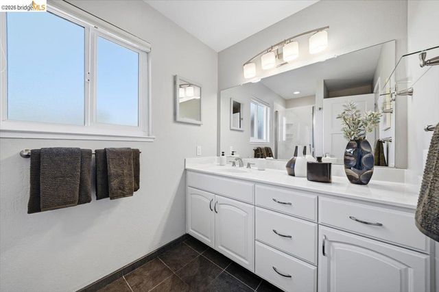 733 Daffodil Way, Concord, CA 94518