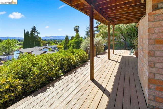 733 Daffodil Way, Concord, CA 94518