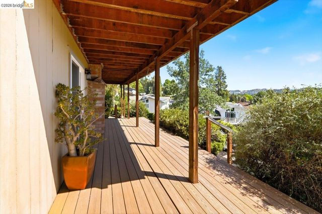 733 Daffodil Way, Concord, CA 94518