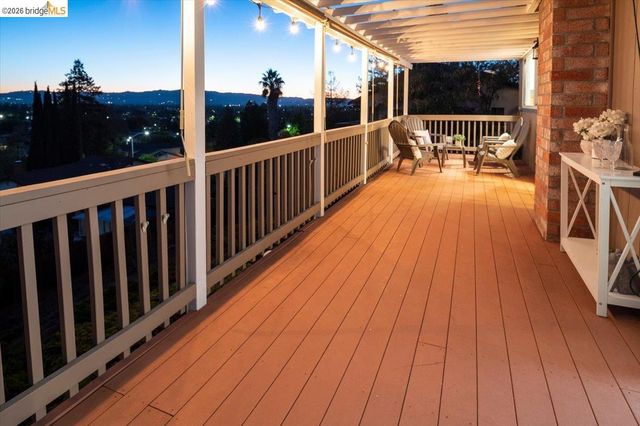 733 Daffodil Way, Concord, CA 94518