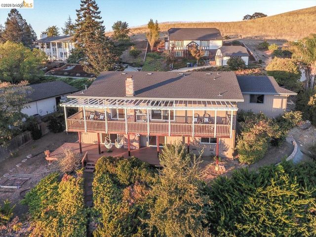 733 Daffodil Way, Concord, CA 94518