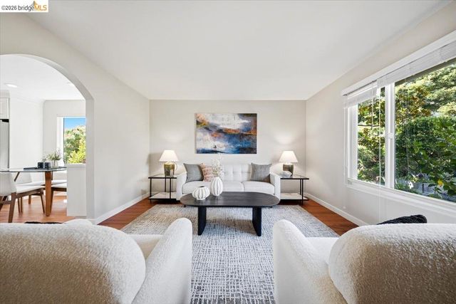 733 Daffodil Way, Concord, CA 94518
