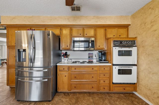 3801 Crestgate Ave, Midland, TX 79707