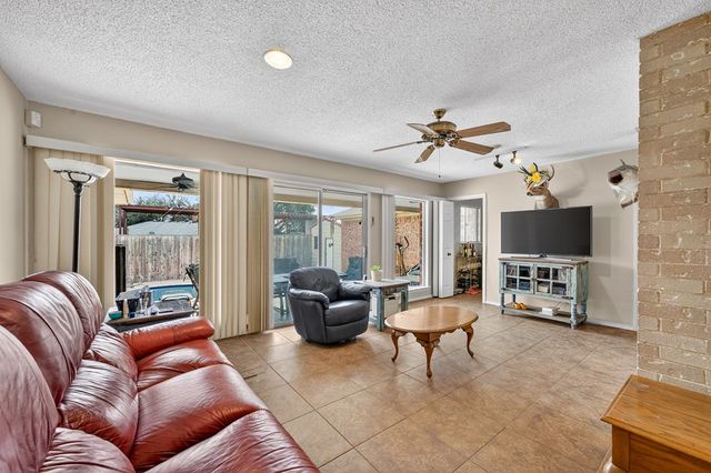 3801 Crestgate Ave, Midland, TX 79707