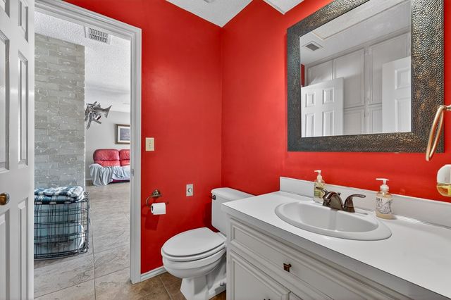 3801 Crestgate Ave, Midland, TX 79707