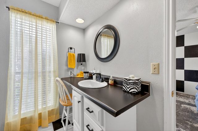 3801 Crestgate Ave, Midland, TX 79707