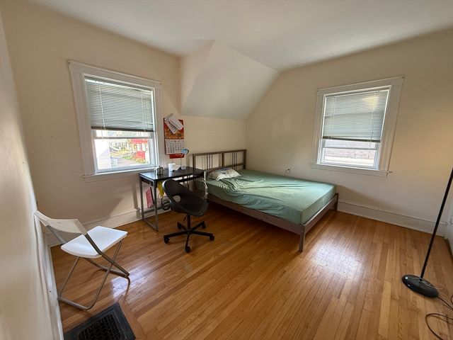 11 Webster St, Quincy, MA 02171