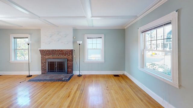 11 Webster St, Quincy, MA 02171