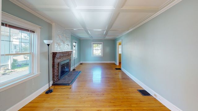11 Webster St, Quincy, MA 02171