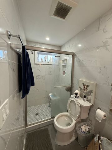11 Webster St, Quincy, MA 02171