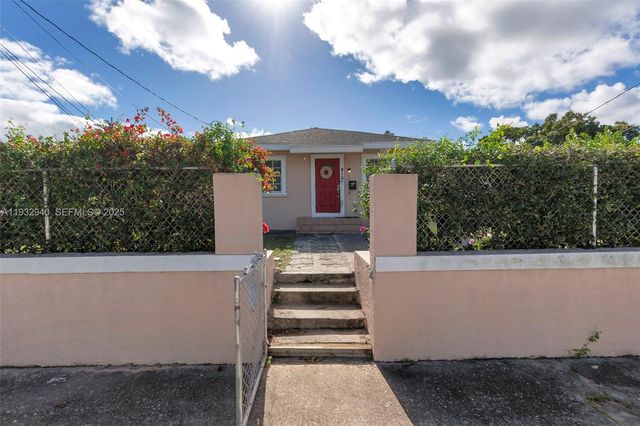 816 20th St, West Palm Beach, FL 33407