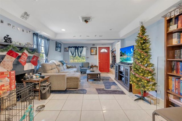 816 20th St, West Palm Beach, FL 33407