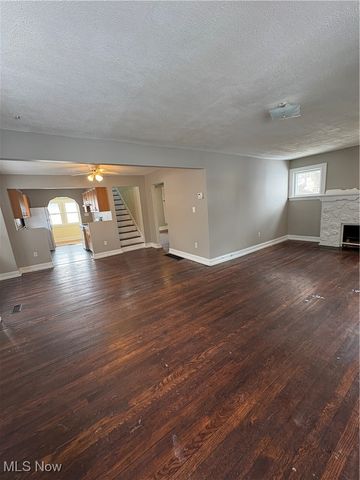 1364 Eastwood Avenue, Akron, OH 44305