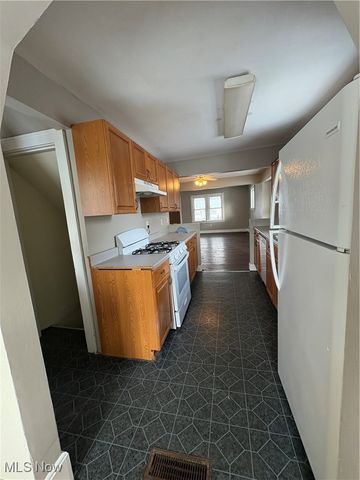 1364 Eastwood Avenue, Akron, OH 44305