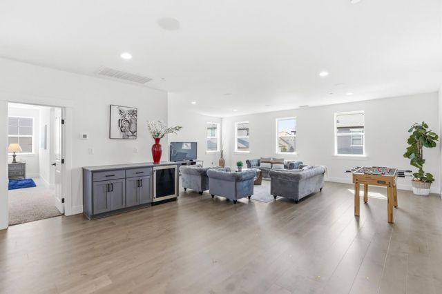 17214 Bowling Court, Lathrop, CA 95330