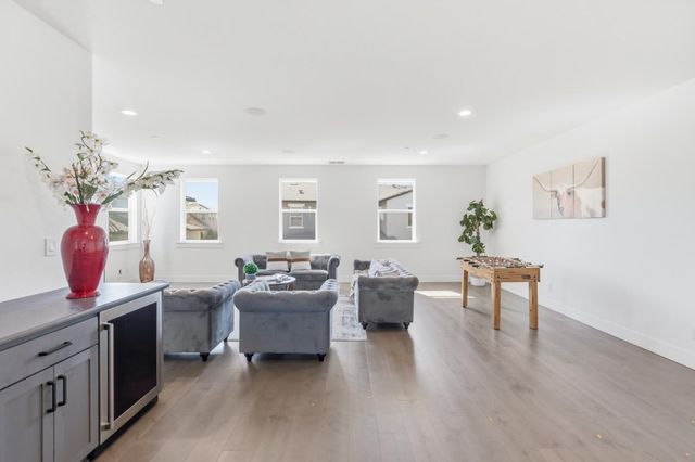 17214 Bowling Court, Lathrop, CA 95330