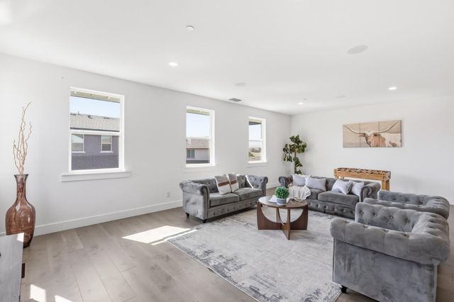 17214 Bowling Court, Lathrop, CA 95330