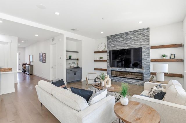 17214 Bowling Court, Lathrop, CA 95330