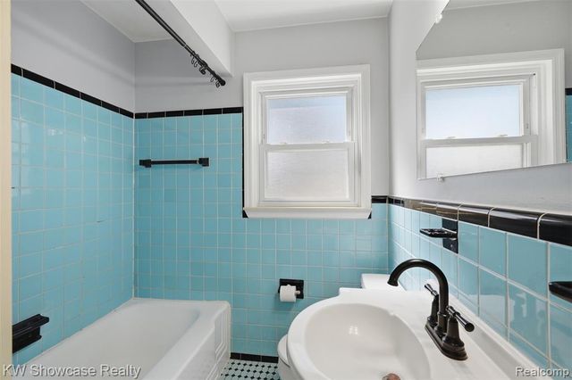 316 S Edison Avenue, Royal Oak, MI 48067