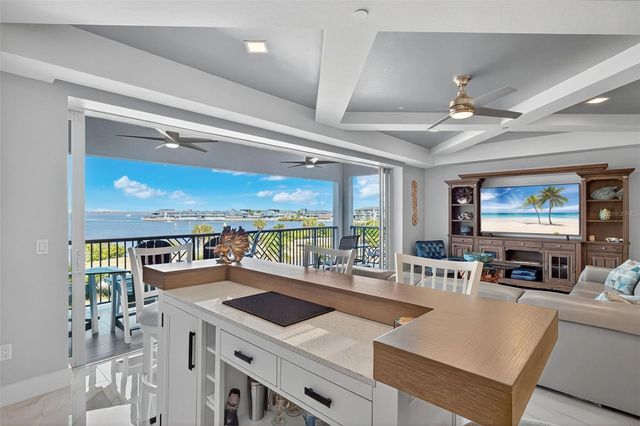 1425 PARK BEACH CIRCLE 136, Punta Gorda, FL 33950