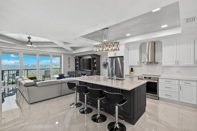 1425 PARK BEACH CIRCLE 136, Punta Gorda, FL 33950