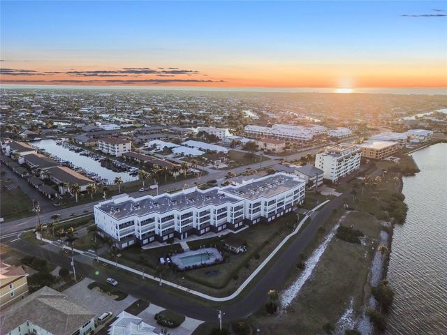 1425 PARK BEACH CIRCLE 136, Punta Gorda, FL 33950