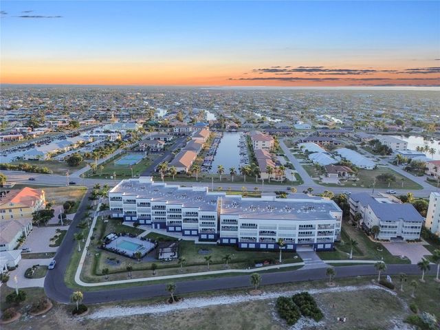 1425 PARK BEACH CIRCLE 136, Punta Gorda, FL 33950