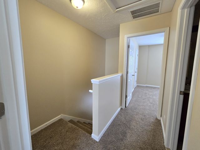 808 Oak Arbor Ct Apt B, Clarksville, TN 37040