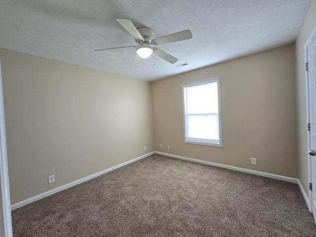 808 Oak Arbor Ct Apt B, Clarksville, TN 37040