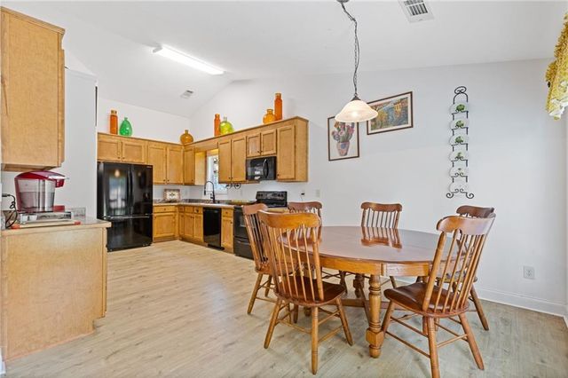 521 Embassy Walk, Winder, GA 30680