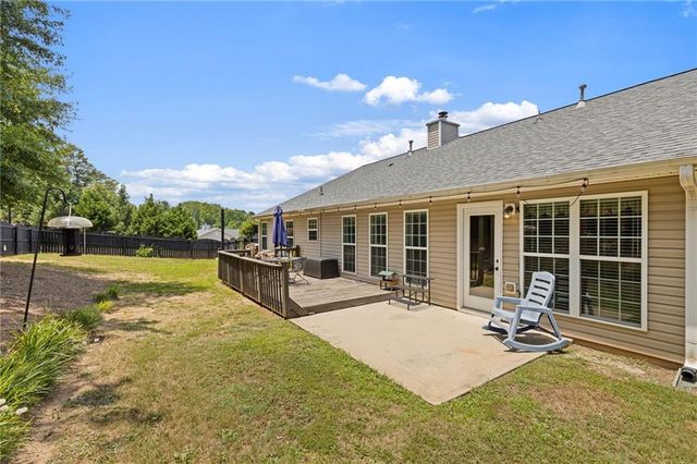 521 Embassy Walk, Winder, GA 30680
