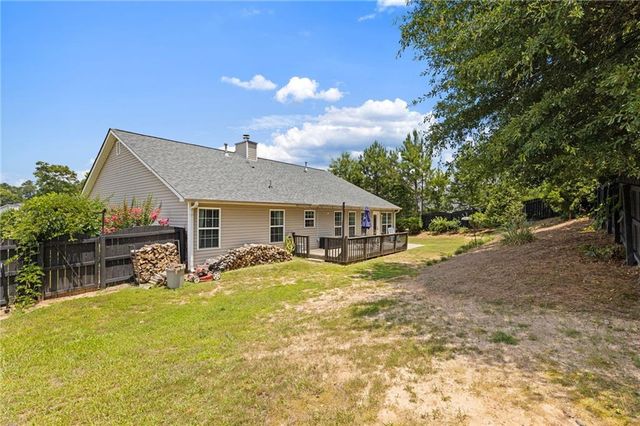 521 Embassy Walk, Winder, GA 30680