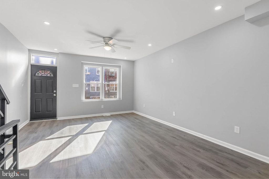 2323 MOORE ST, PHILADELPHIA, PA 19145 — photo 2
