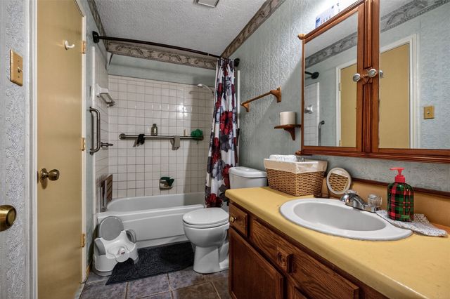 6813 Haltom Road, Fort Worth, TX 76137