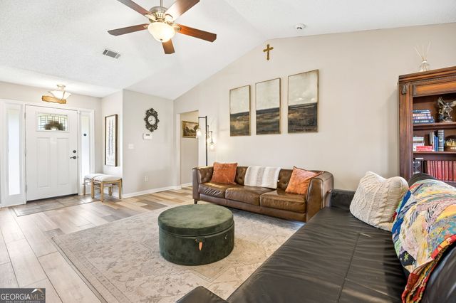 206 Brackenfern Way, Kingsland, GA 31548