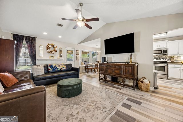 206 Brackenfern Way, Kingsland, GA 31548
