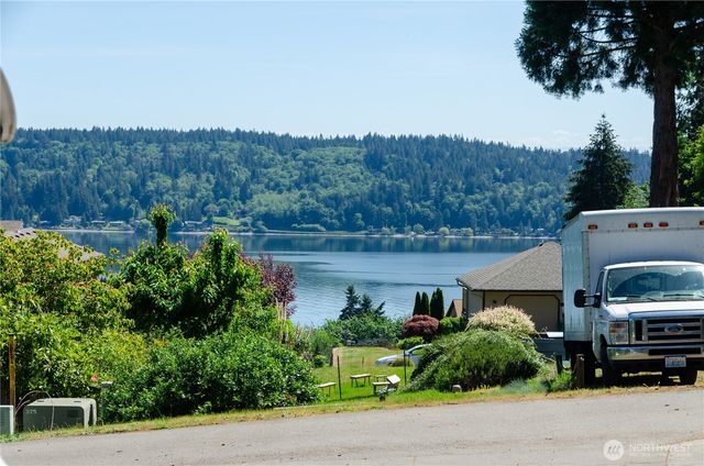 4819 Charmont Lane NE, Bremerton, WA 98310
