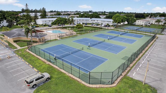 136 Somerset G, West Palm Beach, FL 33417