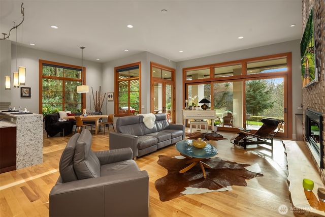 11303 S Dogwood Lane, Woodway, WA 98020