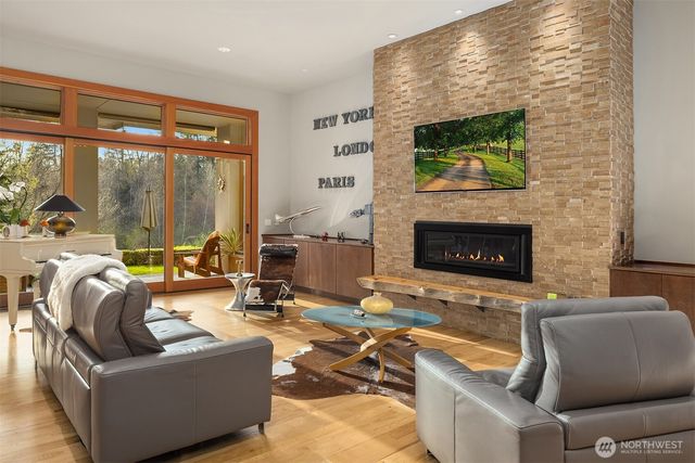 11303 S Dogwood Lane, Woodway, WA 98020
